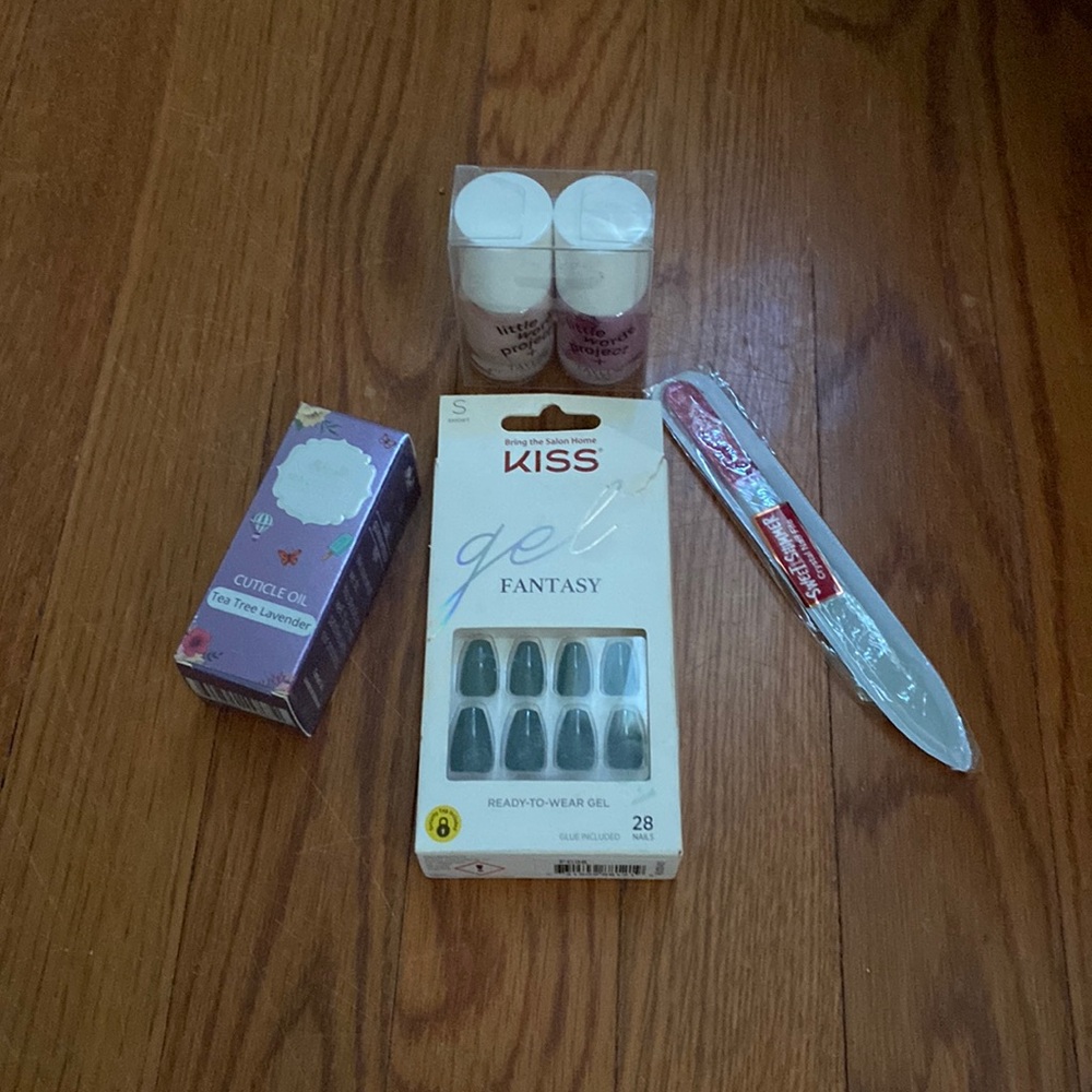 Nail care package .